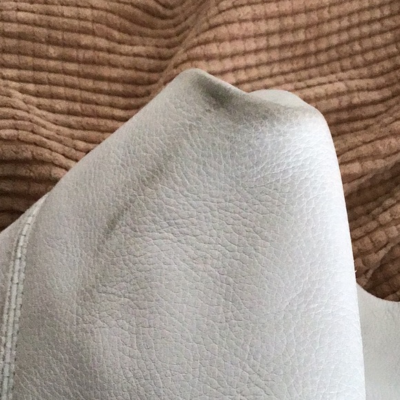 👄Kooba white shoulder bag💋💋💋 - Picture 6 of 6